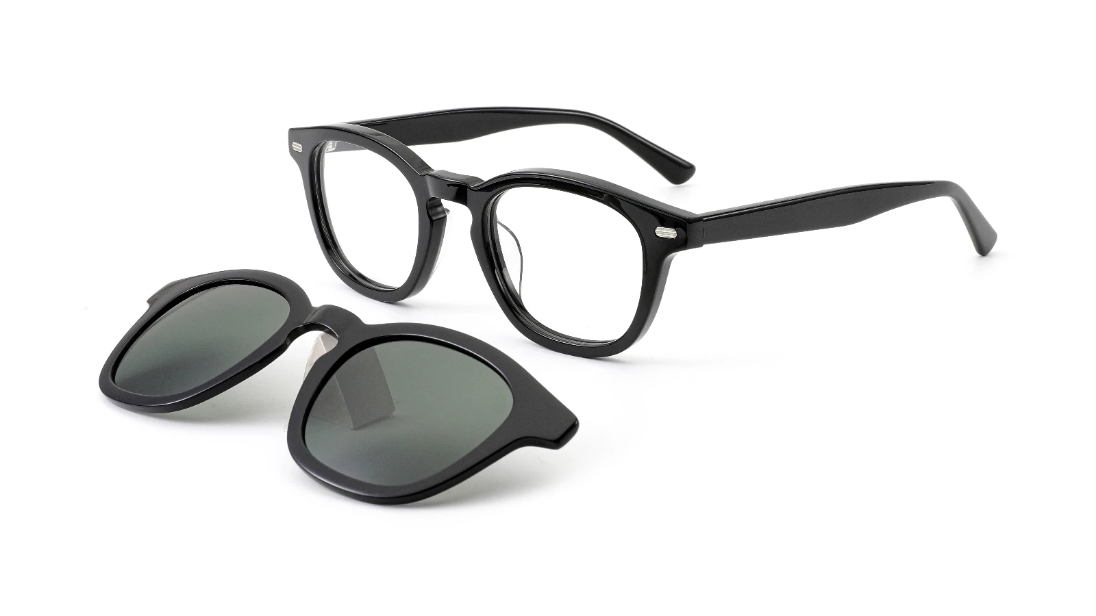 Black — 45° view
