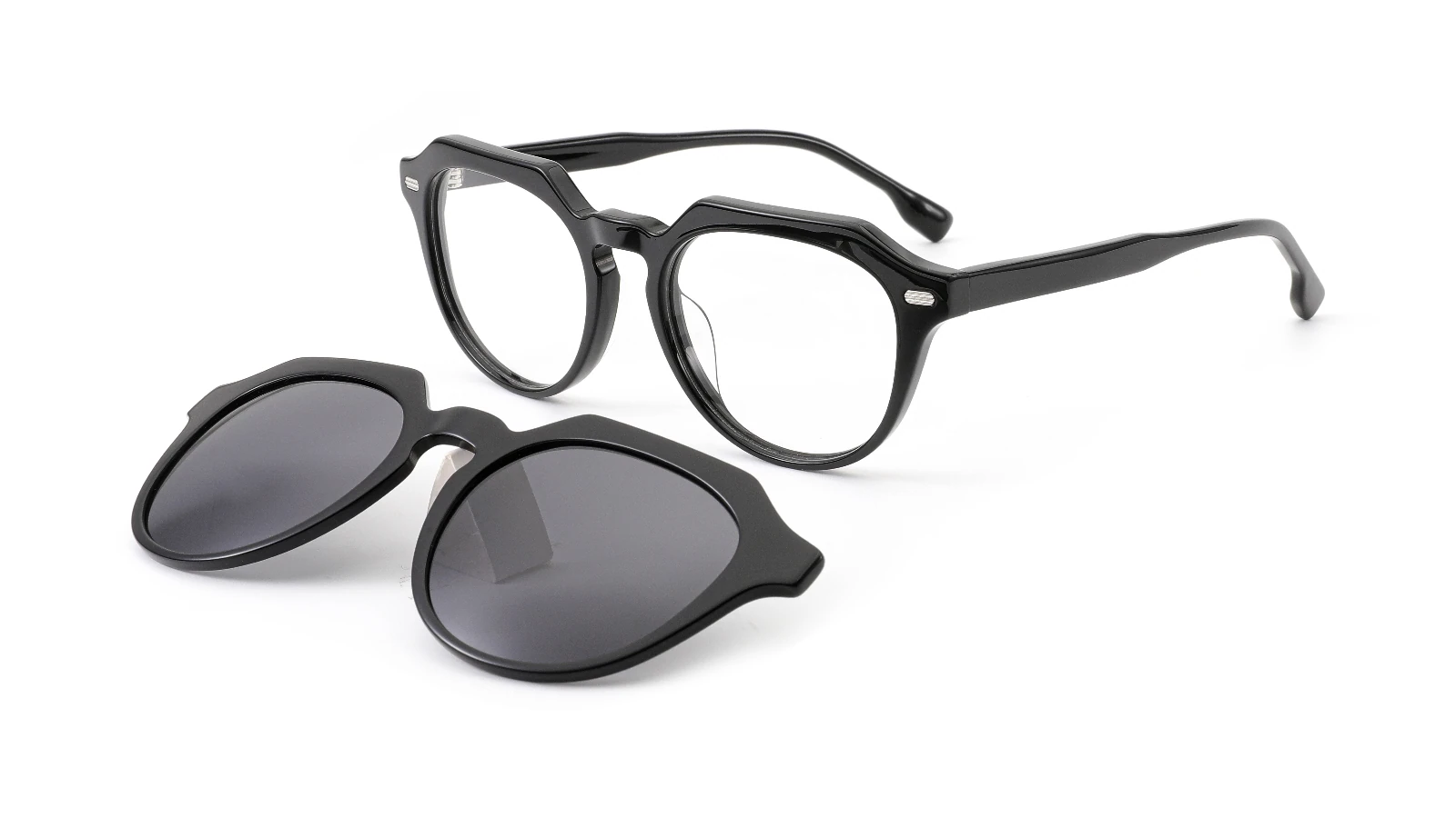 Black — 45° view