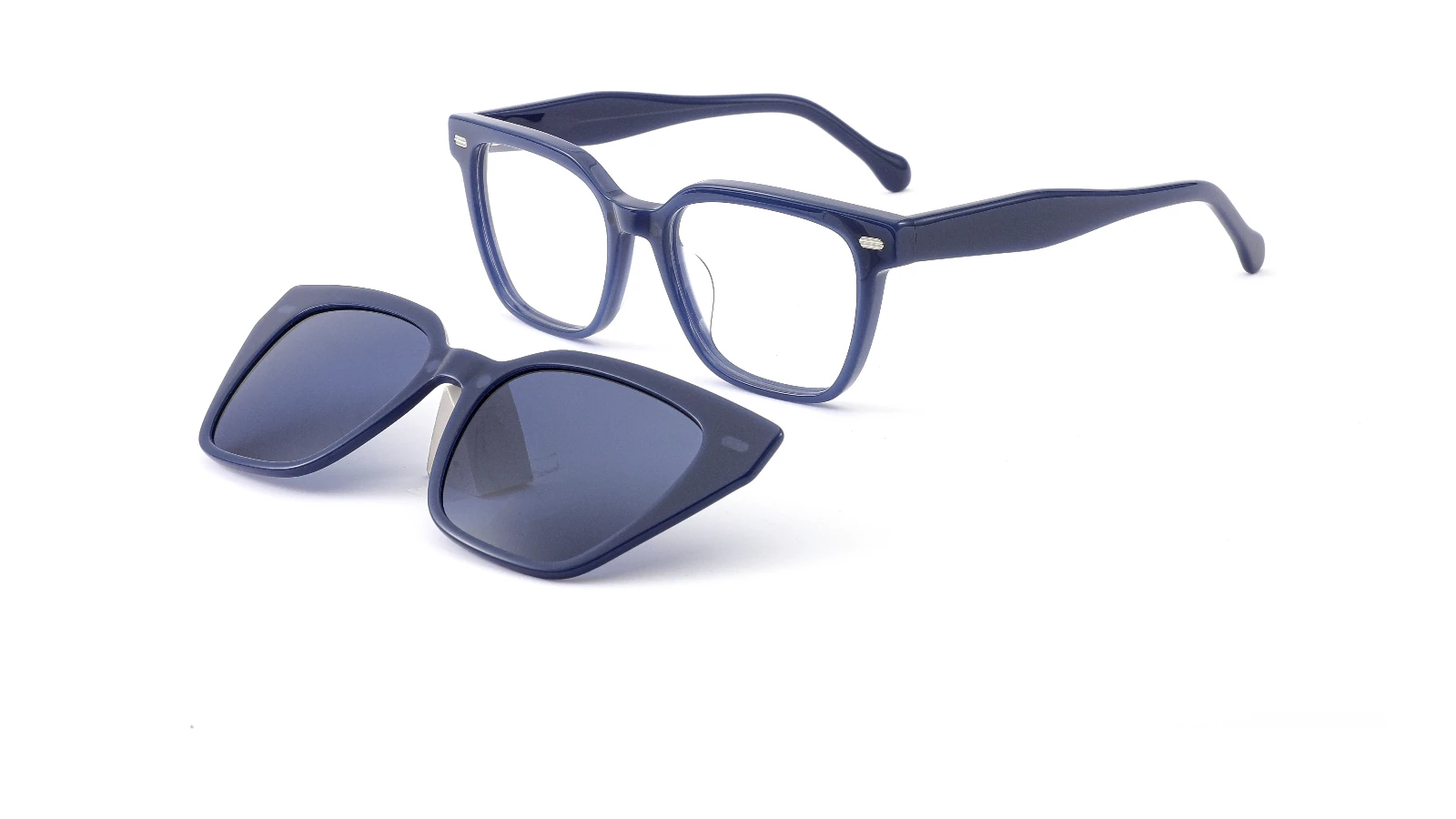 SMC1652 Clip-on 45-degree product view