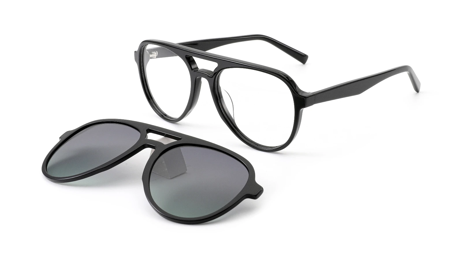 Black — 45° view
