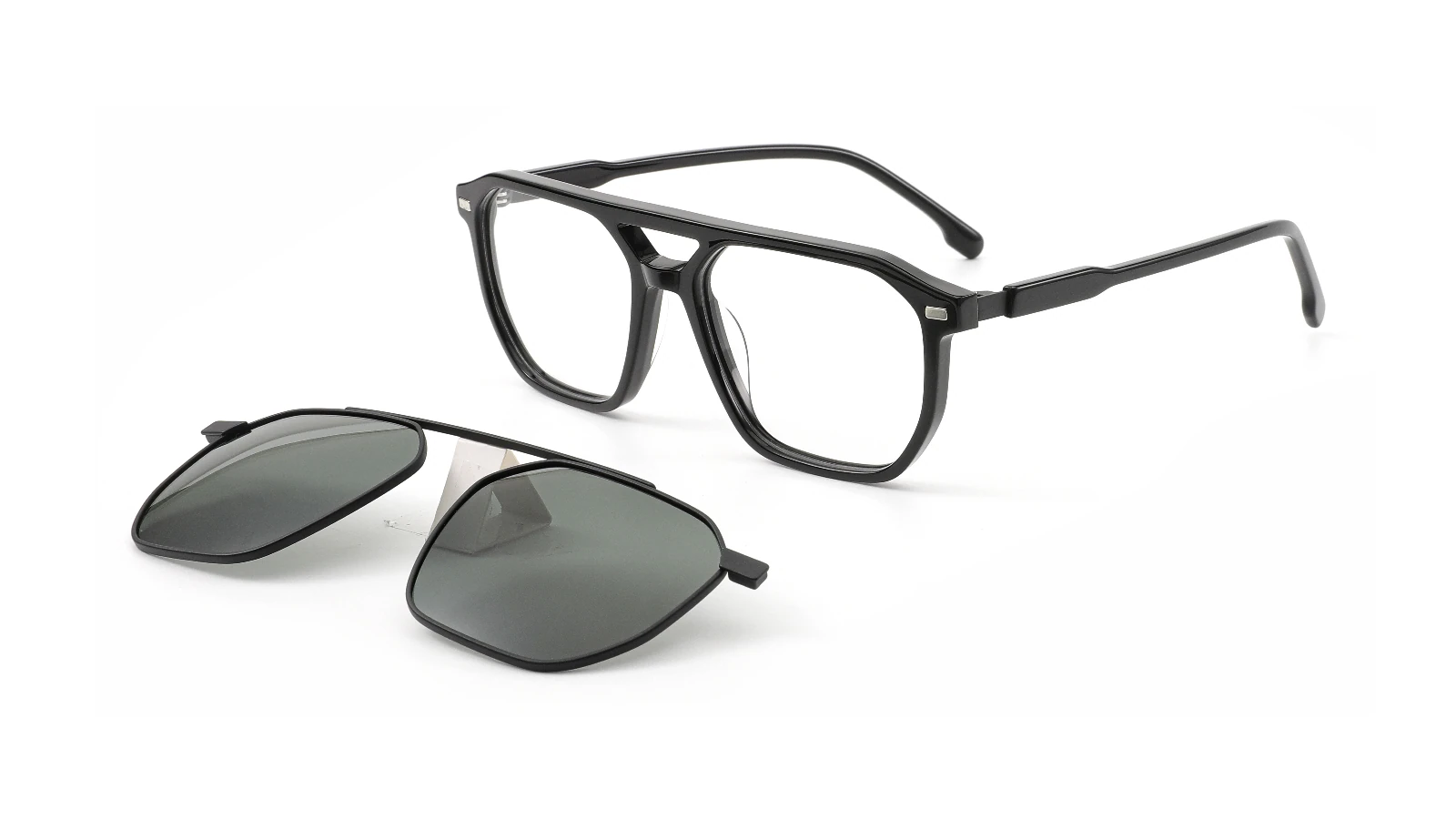 Black — 45° view