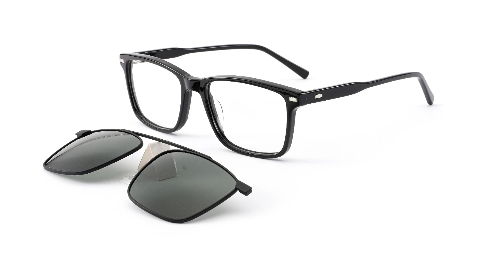 Black — 45° view