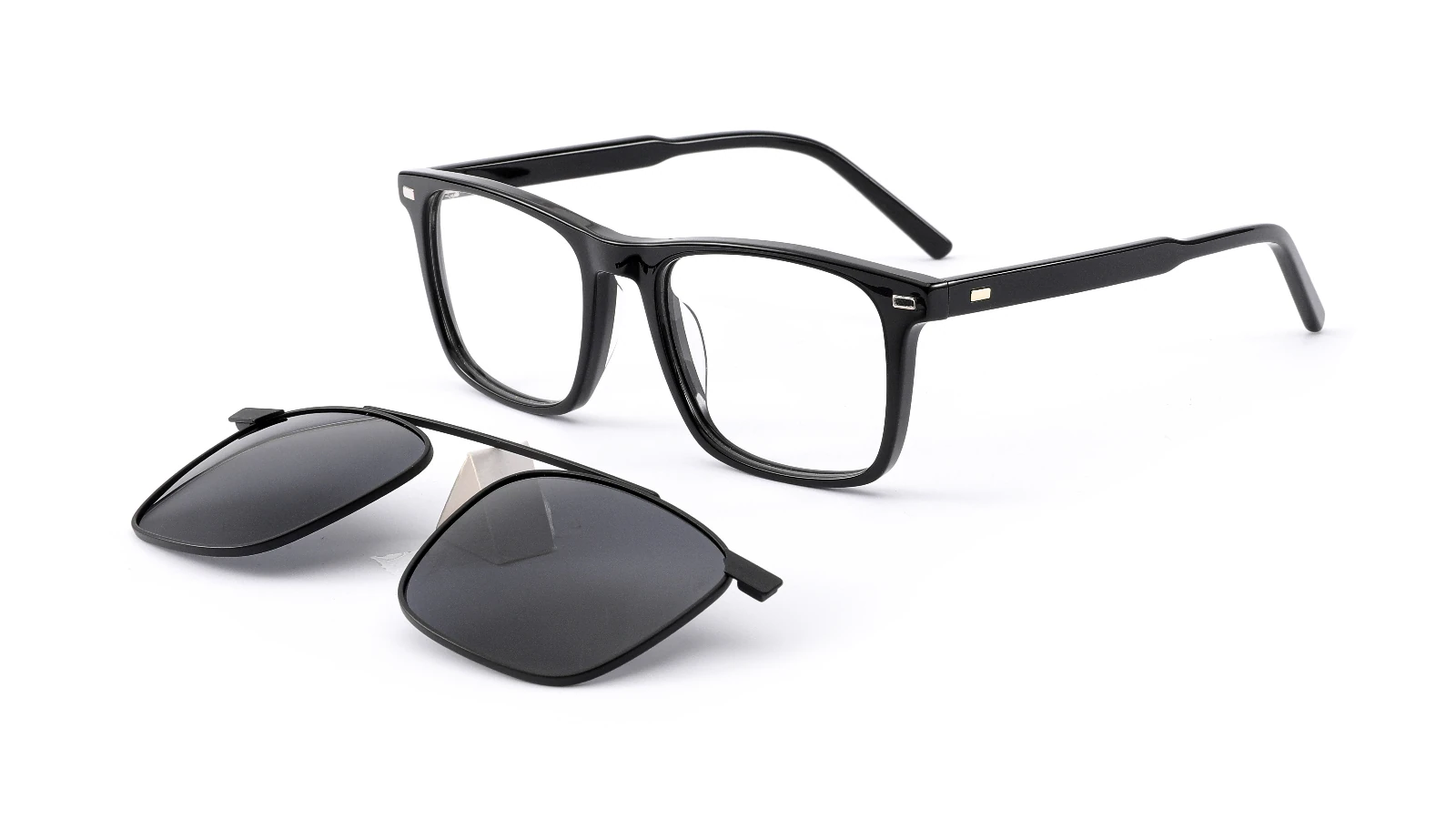 Black — 45° view