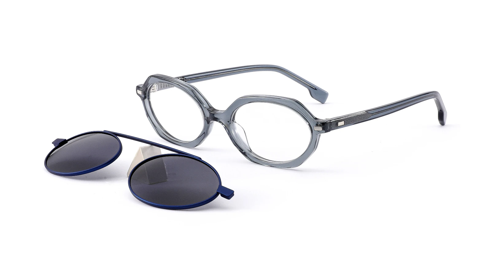 Grey — 45° view