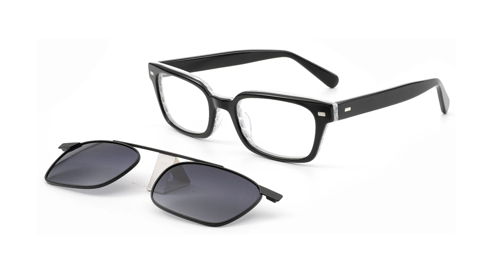 Black / Clear — 45° view
