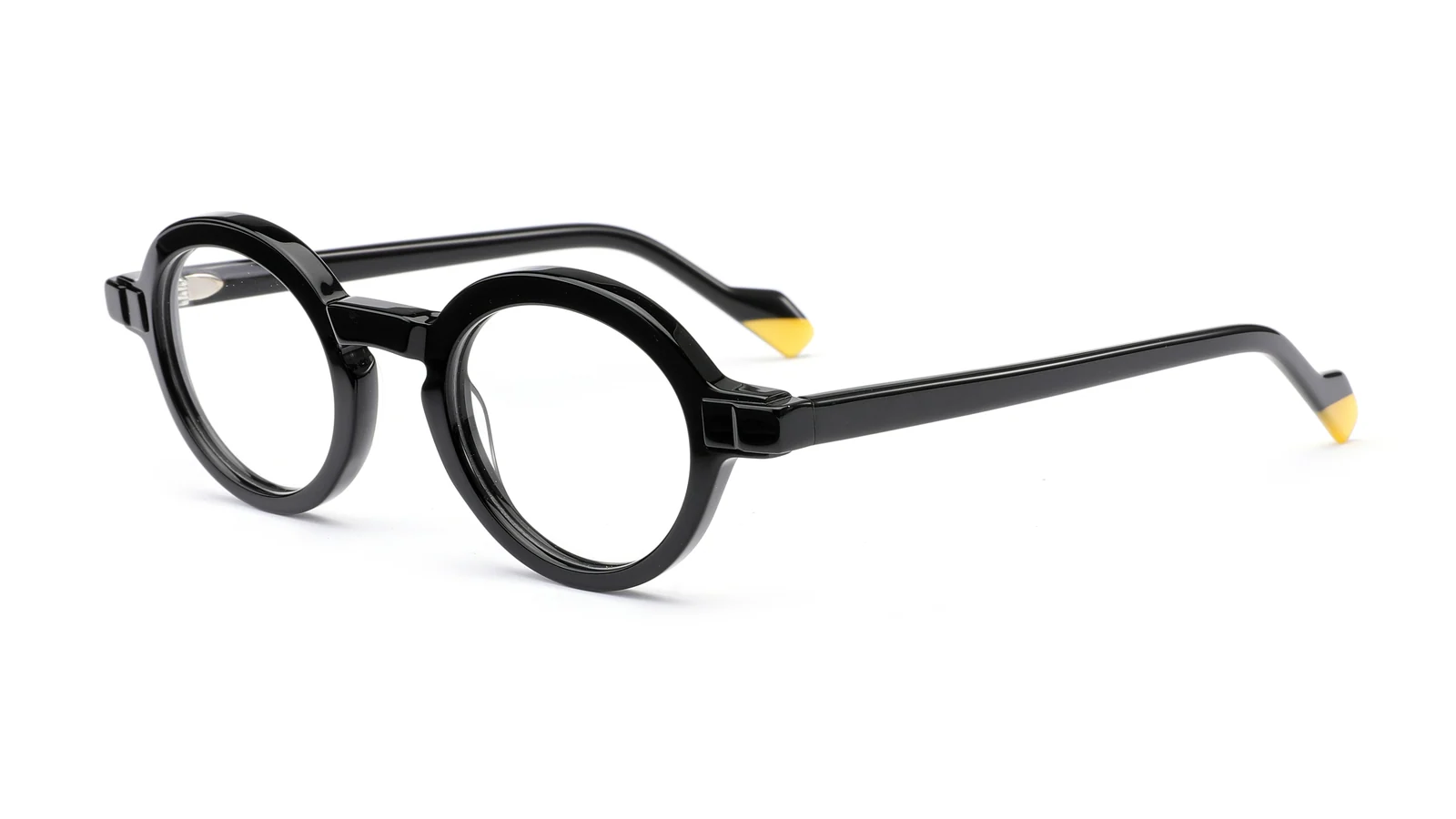 Black — 45° view