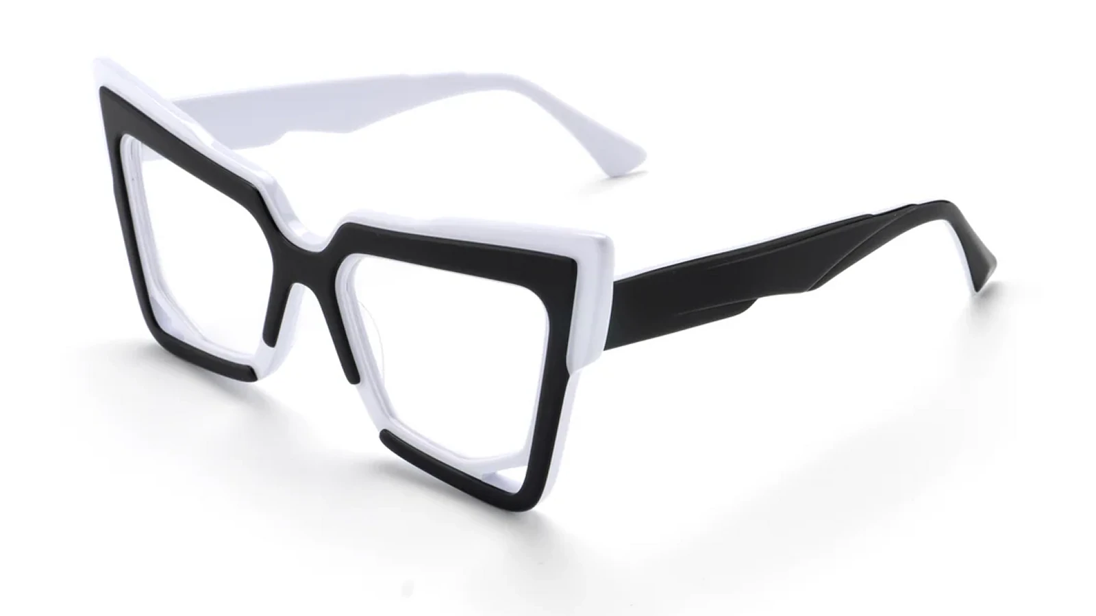 Black / White — 45° view