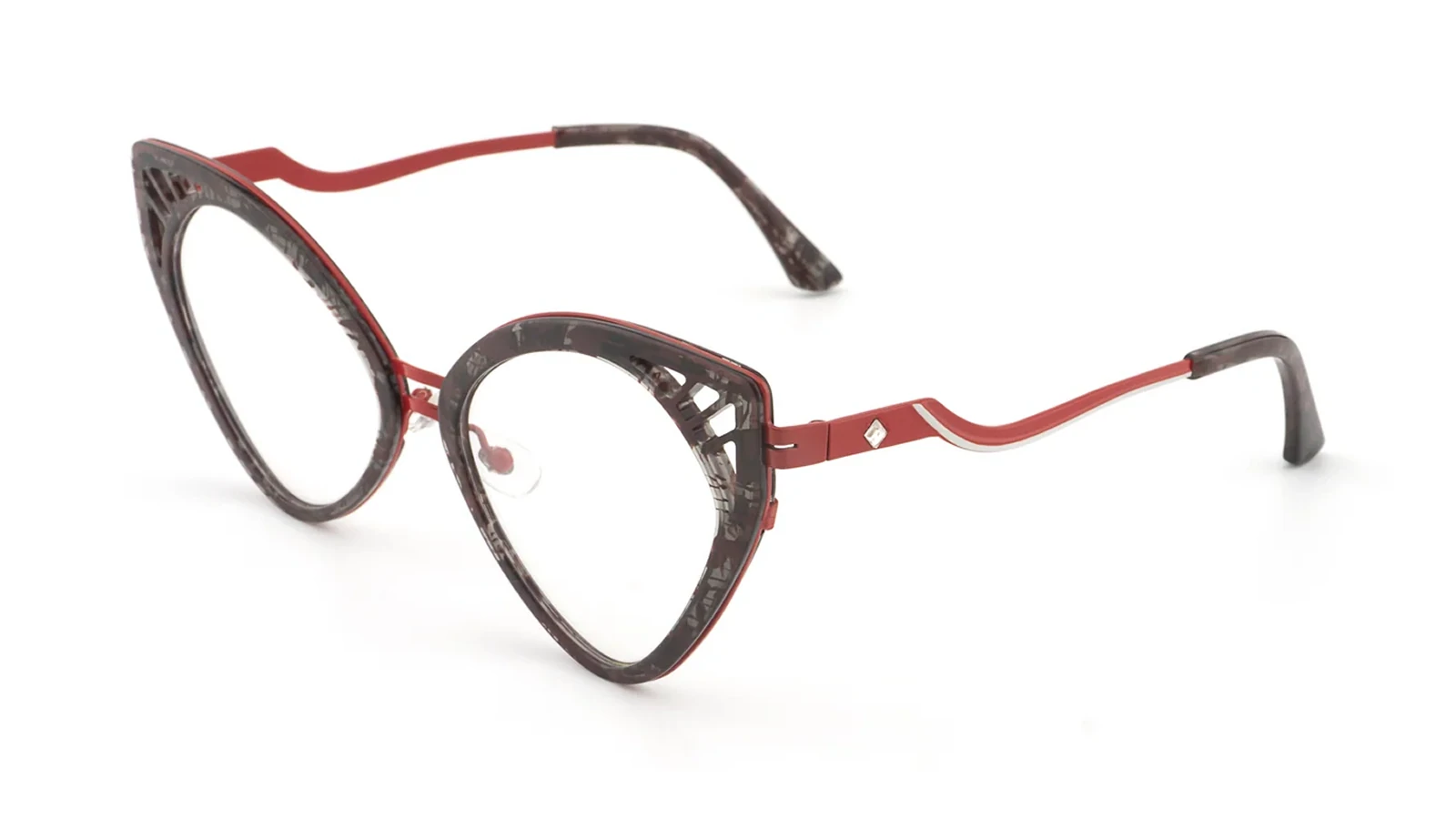 Burgundy / Red — 45° view