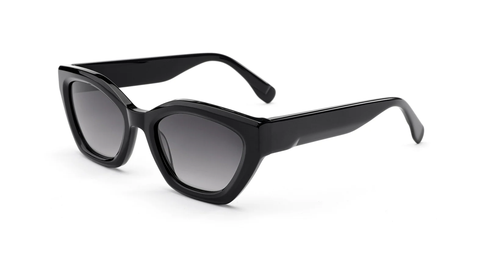 Black — 45° view