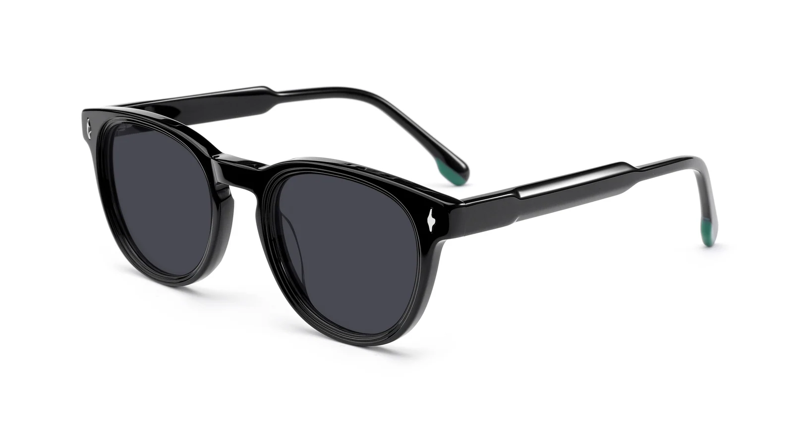 Black — 45° view
