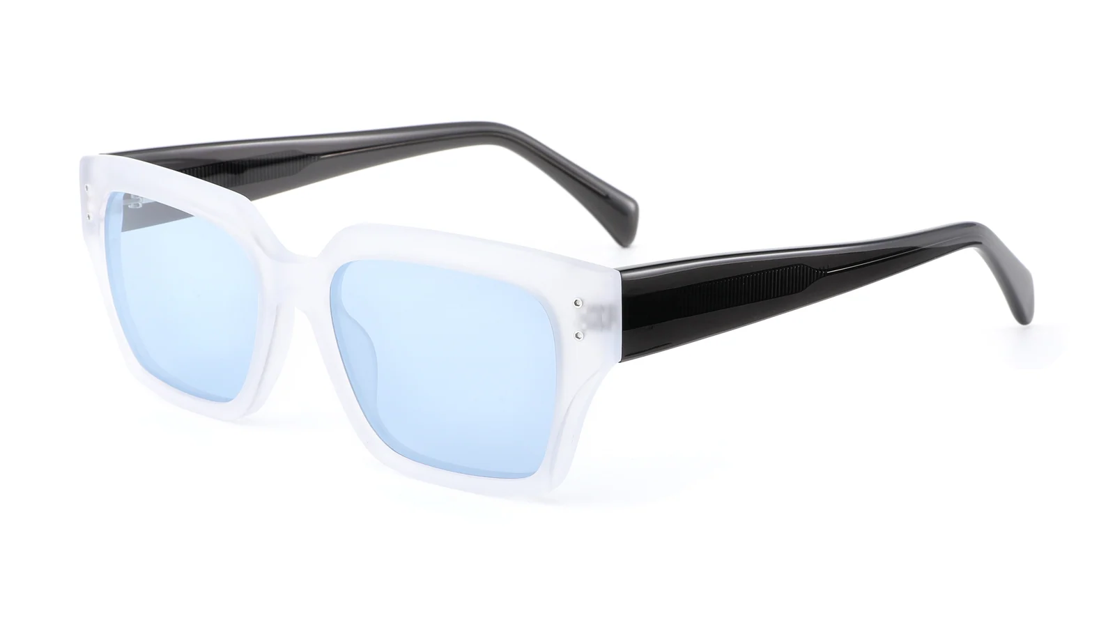 Crystal / Black — 45° view