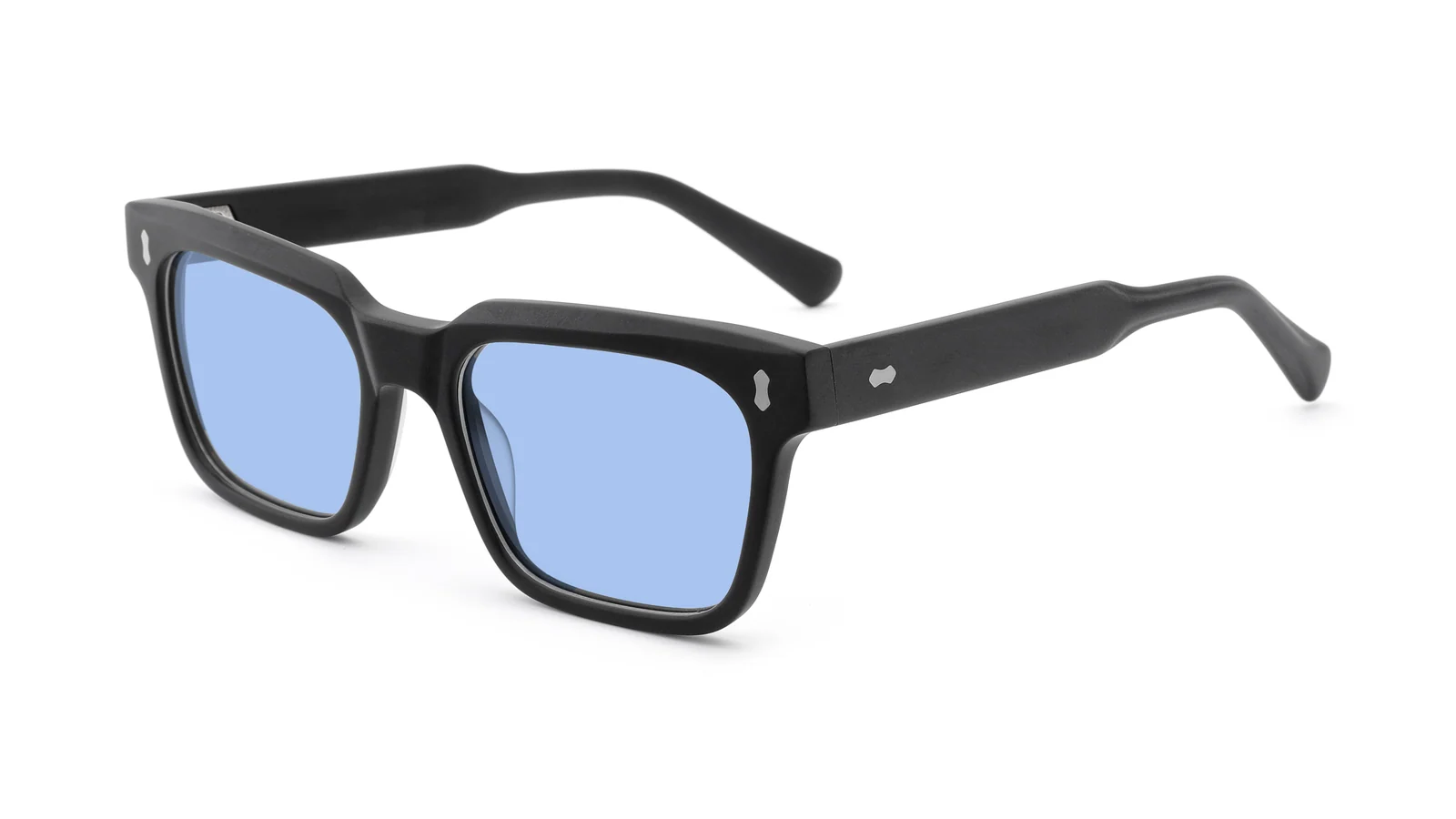 Black — 45° view