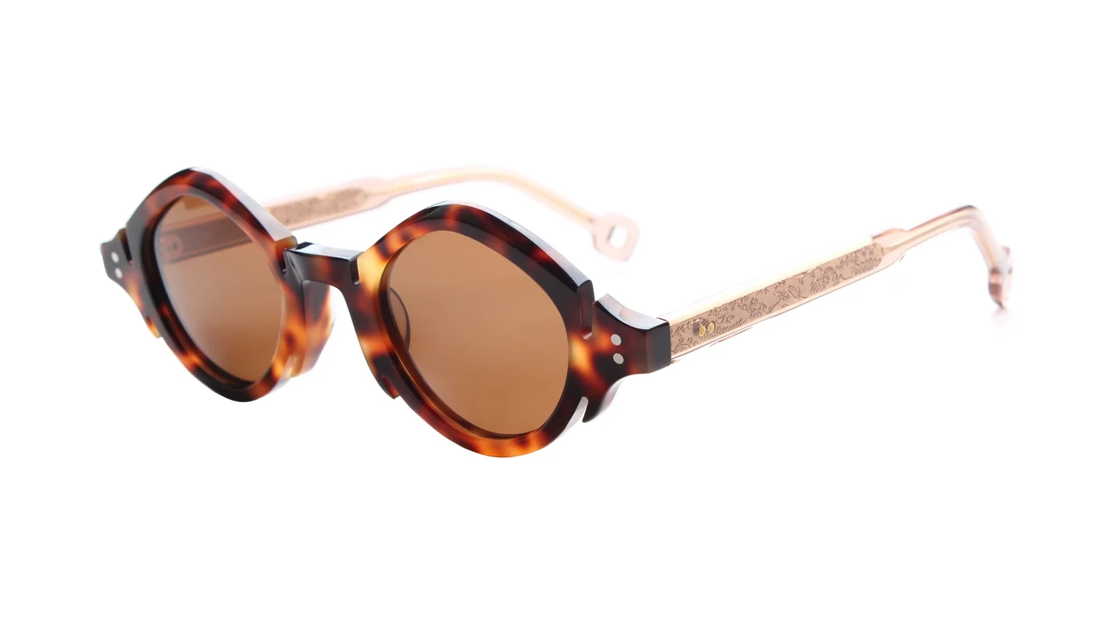 Tortoise / Brown — 45° view