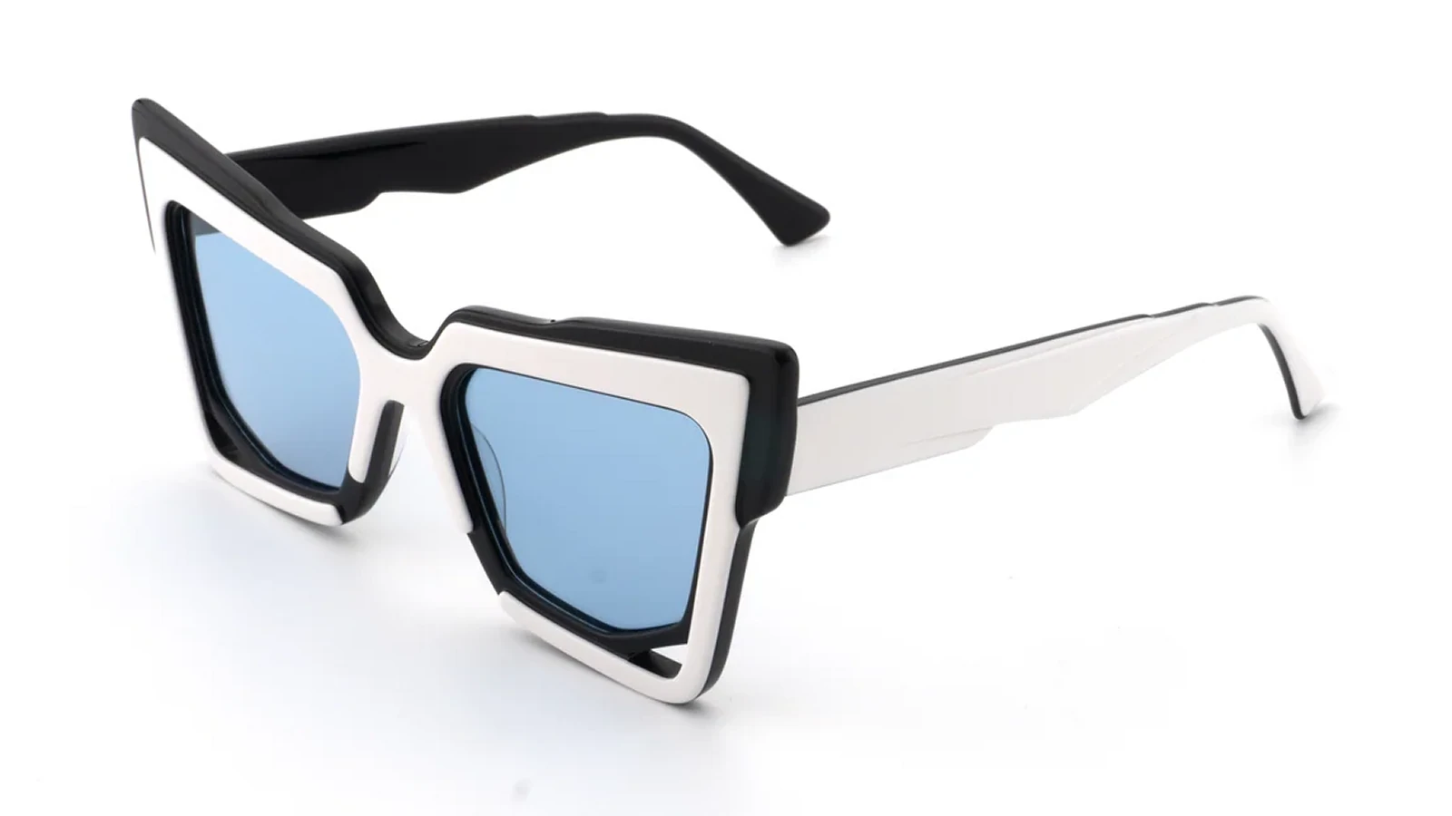 White / Blue — 45° view
